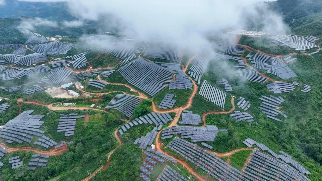 实力领航丨深圳安泰科再摘2025“光能杯”最具影响力光伏支架企业桂冠！(图11)